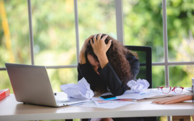 Nie jesteś leniwa – jesteś przemęczona! Jak odróżnić wypalenie od braku motywacji?